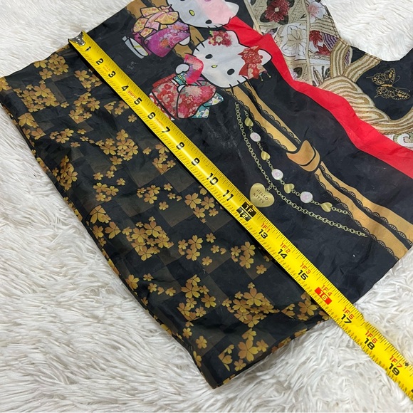 Hello Kitty Dearisimo NYLON Packable Tote - Picture 7 of 9